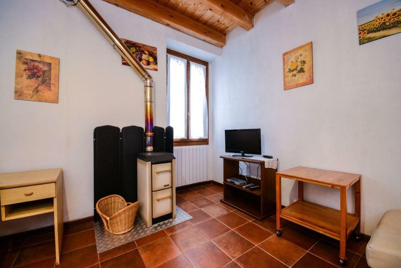 Agriturismo Bonu Gabriele ซาโล ภายนอก รูปภาพ